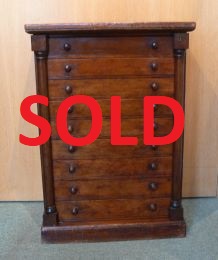 9-drawer cabinet in deal with pillars