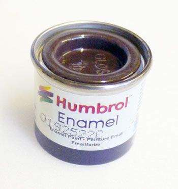 Brown enamel paint No.10
